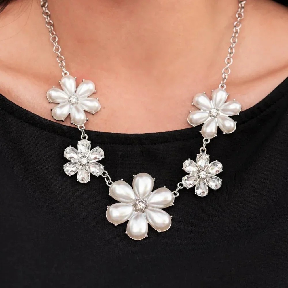 Paparazzi Jewelry Accessories - Fiercely Flowering - White Necklace - Vintage